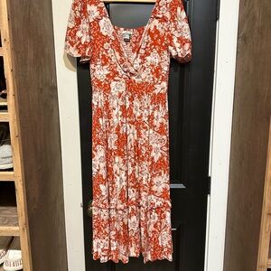 Chic Floral Midi Dress in Red and White